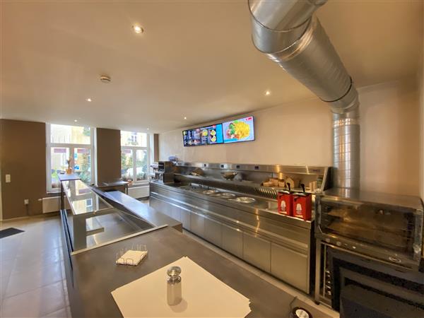 Grote foto frituur foodbar met woonst te damme centrum huizen en kamers bedrijfspanden