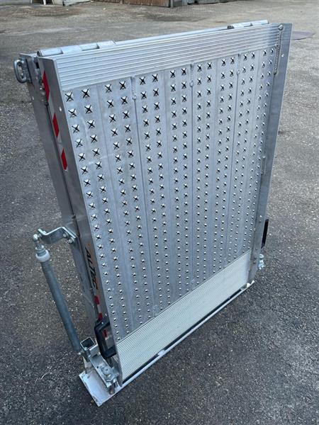 Grote foto oprijplaat altec rampe scootmobiel rolstoel auto diversen gereedschap