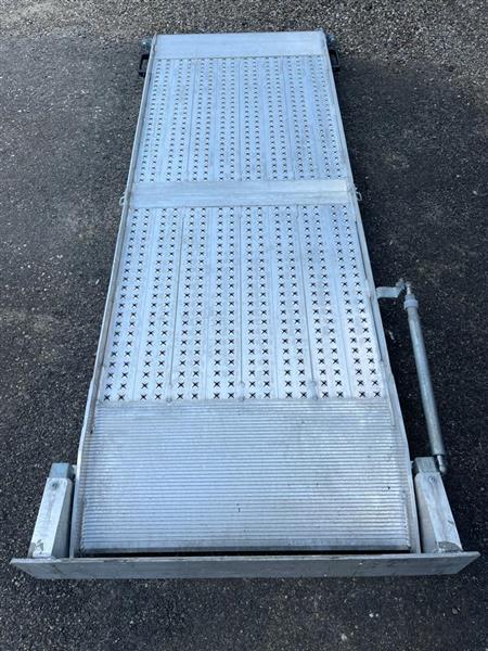Grote foto oprijplaat altec rampe scootmobiel rolstoel auto diversen gereedschap
