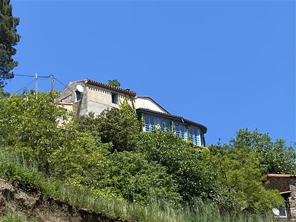 Grote foto zen vakantiehuis bergen uitzicht rivier vakantie frankrijk