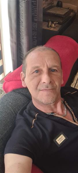 Grote foto singel man zoekt vrouw contacten en berichten man zoekt vrouw