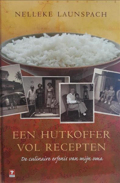 Grote foto een hutkoffer vol recepten boeken kookboeken