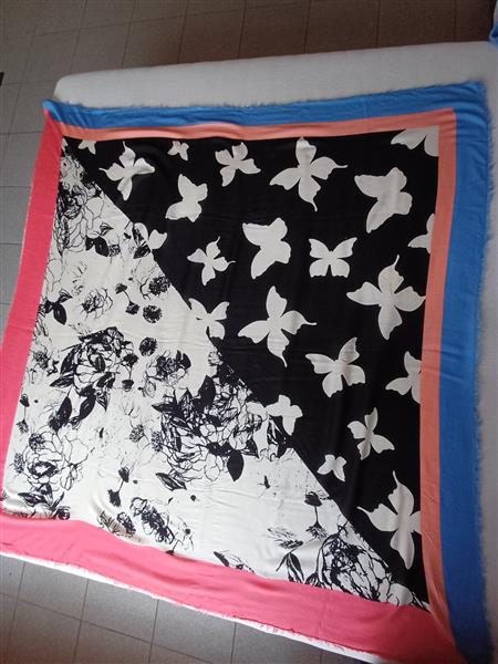 Grote foto 2 pareo of sjaal kleding dames overige dames kleding