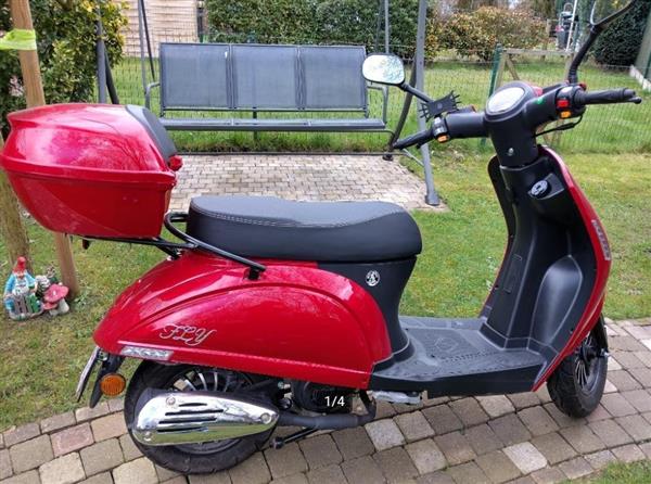 Grote foto scooter fly klasse b fietsen en brommers overige merken
