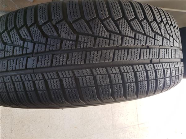 Grote foto banden op alu velgen auto onderdelen banden en velgen