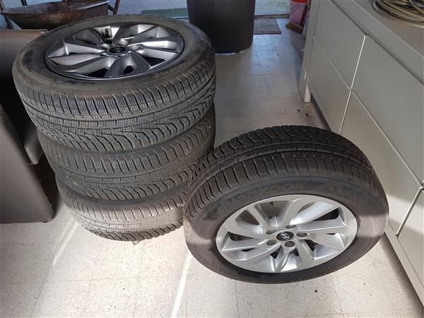 Grote foto banden op alu velgen auto onderdelen banden en velgen
