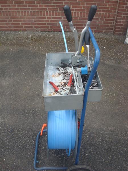 Grote foto omsnoeringset omsnoeringsband spanners haspelwagen auto diversen gereedschap