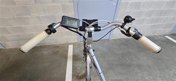 Grote foto mooie elektrische batavus damesfiets fietsen en brommers damesfietsen