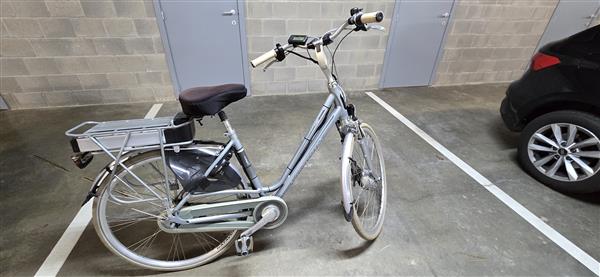 Grote foto mooie elektrische batavus damesfiets fietsen en brommers damesfietsen