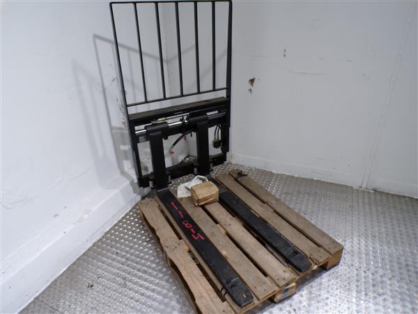 Grote foto pmc vorkversteller outlet agrarisch heftrucks