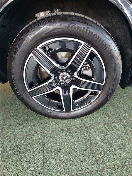 Grote foto velgen met banden mercedes auto onderdelen banden en velgen