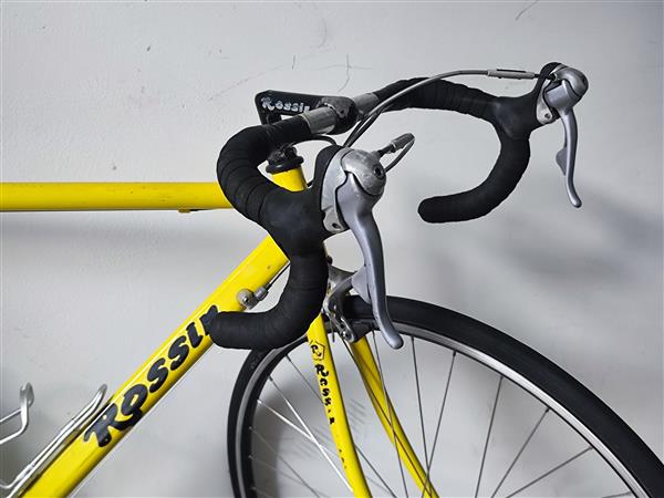 Grote foto koersfiets kinderen inclusief gratis helm fietsen en brommers jongensfietsen