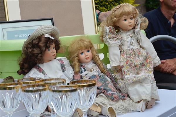 Grote foto grote garageverkoop rosekapellewijk op 18 5 2025 diversen rommelmarktspullen