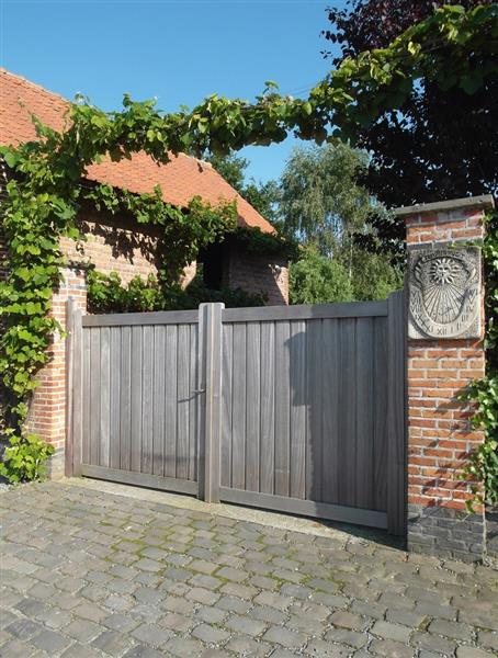 Grote foto poort residence 180 x 300 tuin en terras hekken en schuttingen