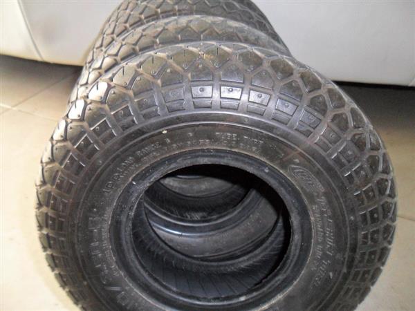 Grote foto buitenbanden diversen brommobielen en scootmobielen