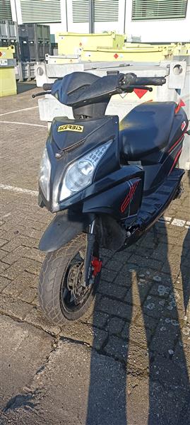 Grote foto tnt grido neco 50 cc 2t te koop fietsen en brommers schadebrommers