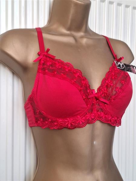 Grote foto elegante bh in prachtige rode kleur voor c cups kleding dames ondergoed en lingerie