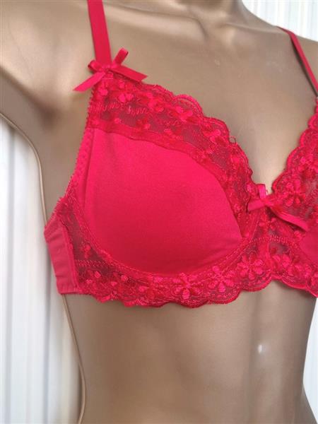 Grote foto elegante bh in prachtige rode kleur voor c cups kleding dames ondergoed en lingerie
