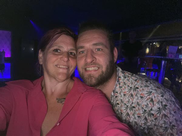 Grote foto passievol koppel erotiek stel zoekt man