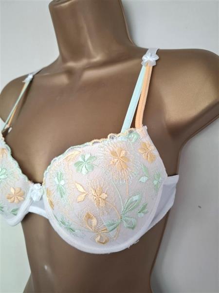 Grote foto roomwitte voorgevormde bh met doorzichtige string kleding dames ondergoed en lingerie