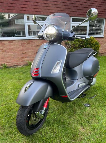 Grote foto vespa gts 300 super sport hpe 2021 motoren piaggio