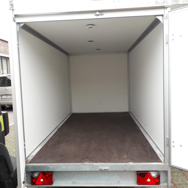 Grote foto gesloten aanhangwagen kerenzo auto diversen aanhangers