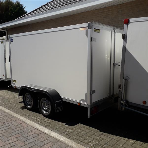 Grote foto gesloten aanhangwagen kerenzo auto diversen aanhangers