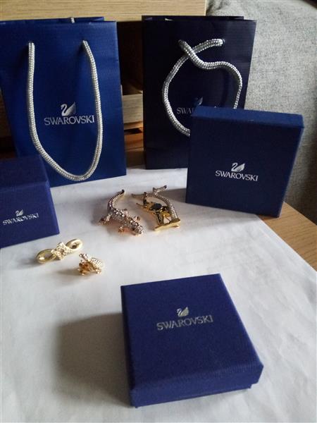 Grote foto 2 swarovski broches met verpakking volledig nieuw sieraden tassen en uiterlijk juwelen voor haar