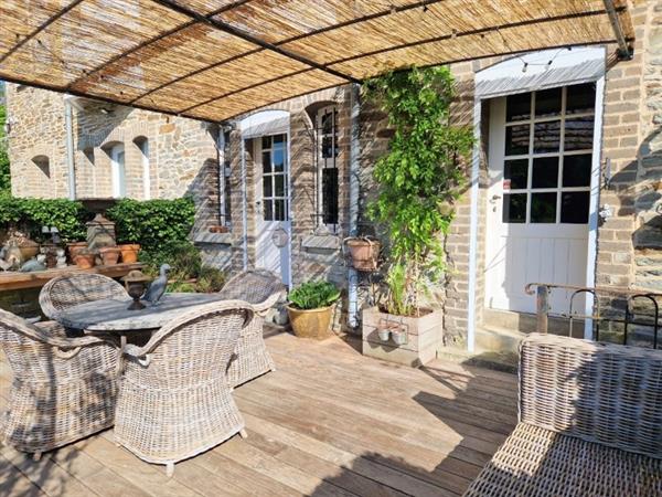 Grote foto bouillon prachtige woning zicht op kasteel. huizen en kamers bestaand benelux