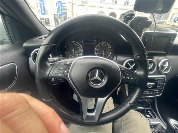 Grote foto mercedes benz a 180 blueefficiency urban gps eu6 auto mercedes