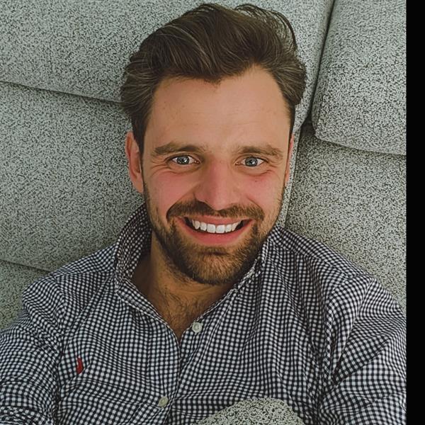 Grote foto jongeheer zoekt jongedame erotiek man zoekt vrouwelijke sekspartner