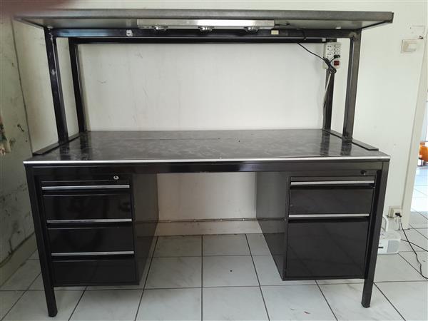 Grote foto bureau met opzetstuk huis en inrichting computermeubels