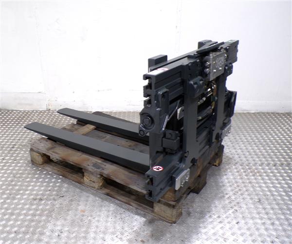 Grote foto cascade draaivorkenklem agrarisch heftrucks