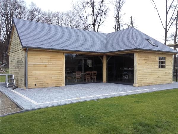 Grote foto maatwerk eiken houten bijgebouwen tuin en terras tuinhuisjes en blokhutten