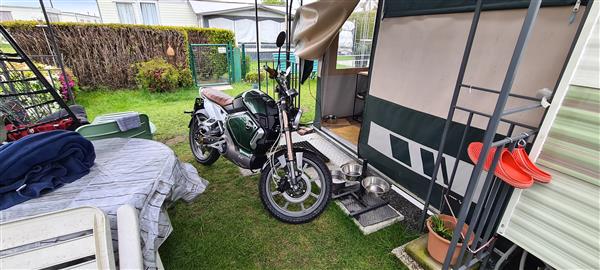 Grote foto super soco tc electric gelijk benzine 49cc motoren suzuki