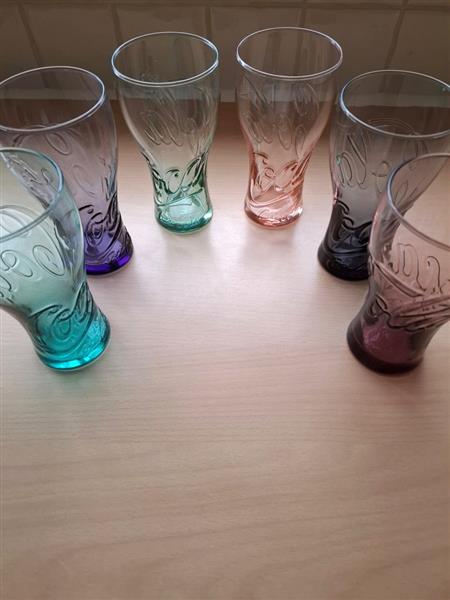 Grote foto 26 gekleurde coca cola glazen limited edition 2014 verzamelen glas en borrelglaasjes