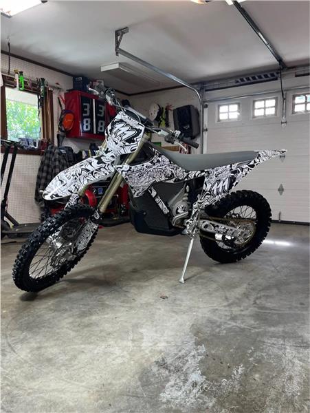 Grote foto 2024 stark varg alpha fietsen en brommers bmx en crossfietsen