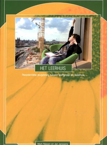 Grote foto het leerhuis boeken politiek en maatschappij