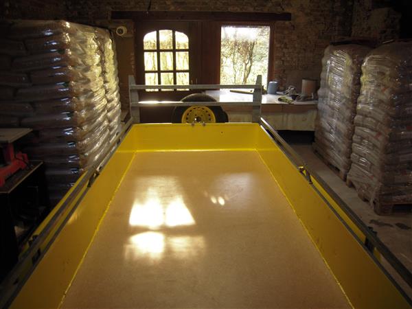 Grote foto aanhangwagen geremd 2 ton auto diversen aanhangers