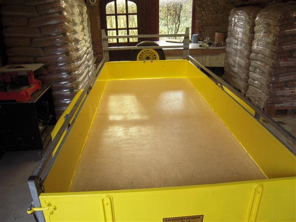 Grote foto aanhangwagen geremd 2 ton auto diversen aanhangers