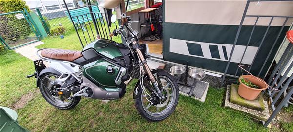 Grote foto super soco tc elektische 49cc motoren yamaha