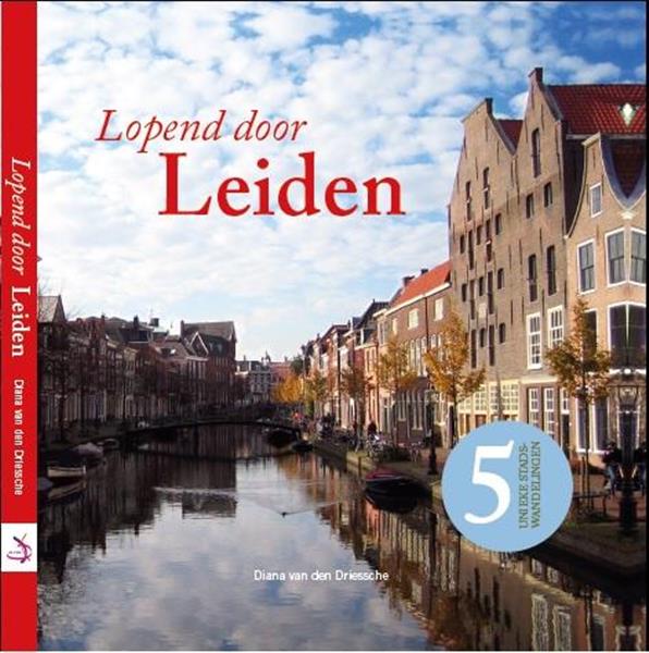 Grote foto lopend door leiden boeken overige boeken