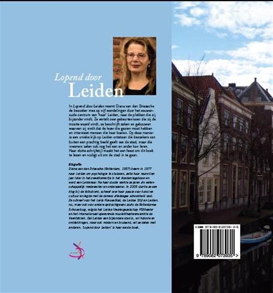 Grote foto lopend door leiden boeken overige boeken