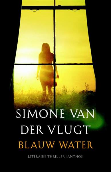 Grote foto blauw water boeken thrillers
