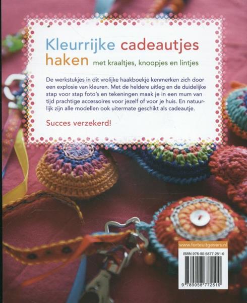Grote foto kleurrijke cadeautjes haken boeken hobby en vrije tijd