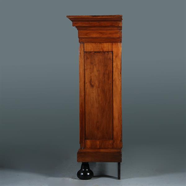 Grote foto grote pastoorskast ca 1700 in opvallend blonde kleur fraai patina no.300205 antiek en kunst stoelen en banken