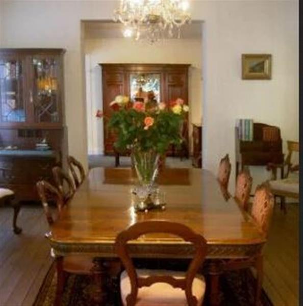 Grote foto grote pastoorskast ca 1700 in opvallend blonde kleur fraai patina no.300205 antiek en kunst stoelen en banken