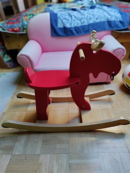 Grote foto houten schommelpaard kinderen en baby wipstoeltjes