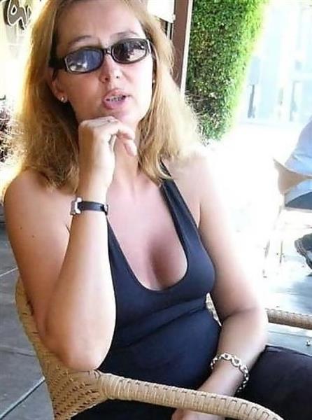 Grote foto een man die mijn gaatjes vult erotiek contact vrouw tot man