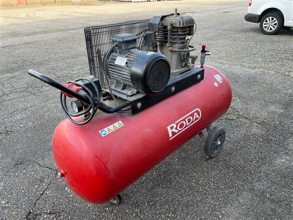 Grote foto roda compressor 380 volt auto diversen gereedschap
